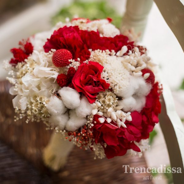 Ramo de novia preservado en blancos, beig y rojos, venta online