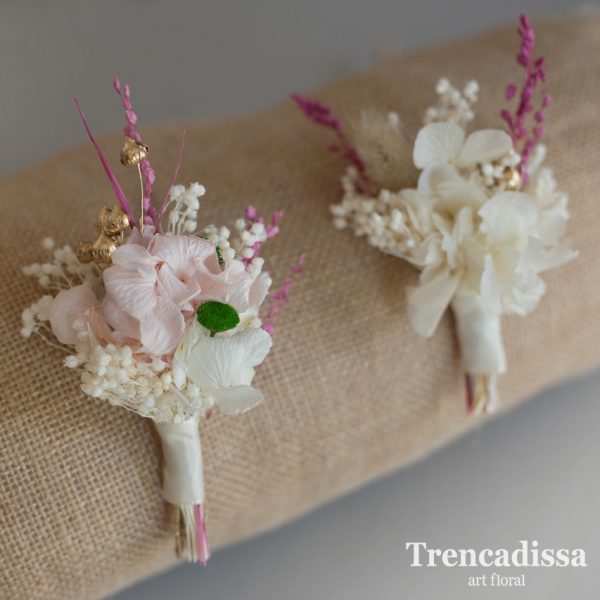 Prendidos florales para bodas, en tonos rosa y blanco, personalizado para el ramo de novia Electra