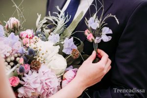 Flores en tu boda, ramos, diademas, prendidos, y todos los complementos florales que necesites