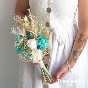 Ramo de novia preservado en tonos azules y blancos