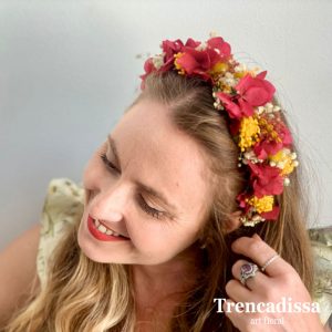 Diadema preservada en granates y ocres