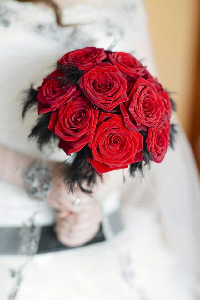 Ramo de novia con rosas rojas - Trencadissa Art Floral