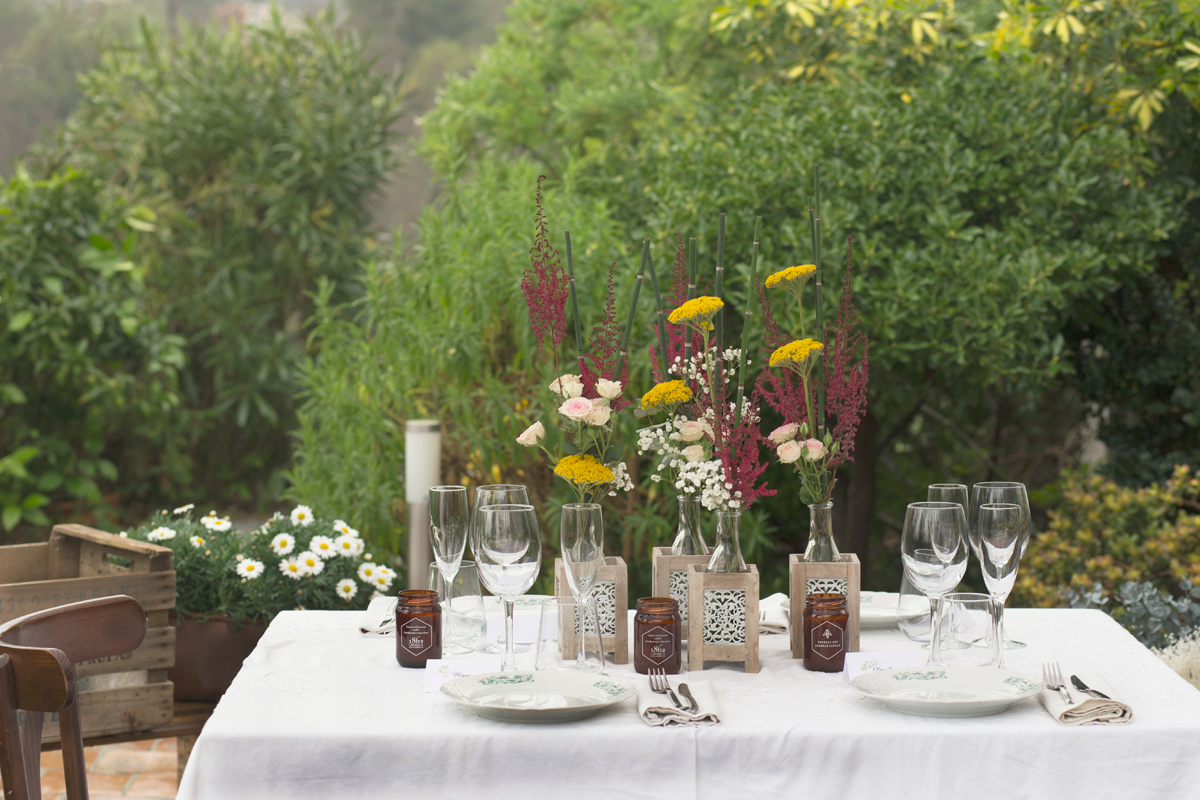 decorar-mesa-con-flores-secas-para-fiestas - Trencadissa Art Floral
