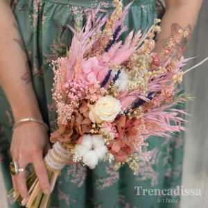 Ramo de novia con rosa y hortensia preservado en tonos rosados, venta online