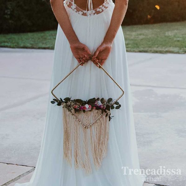 Ramo de novia original con flor seca y preservada y macramé