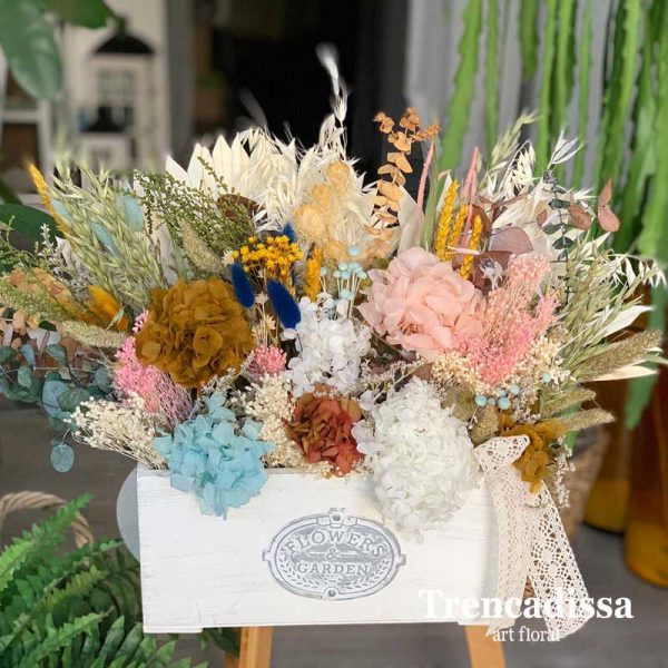 Caja de madera con flor seca y preservada venta online desde Badalona