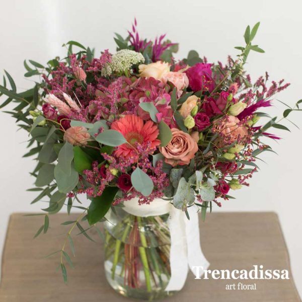 Ramo natural con rosas, gerberas, peonías, lisianthus, limonium confetti, amimajus, avena seca, phalaris seco y verdes varios, venta online