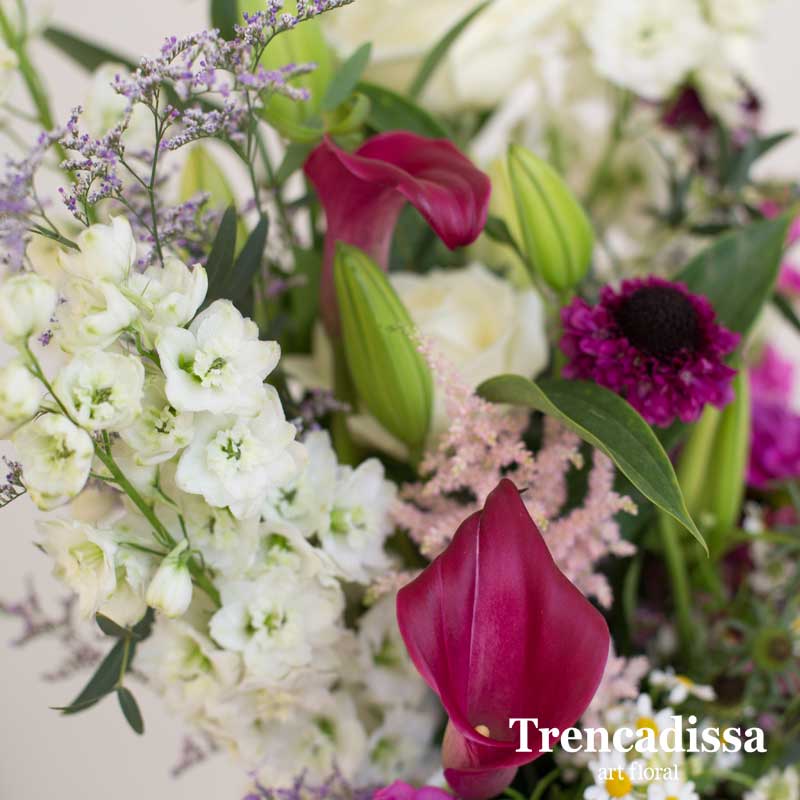 Ramo de flores naturales en crema, rosa y verdes, venta online desde  Badalona - Trencadissa Art floral