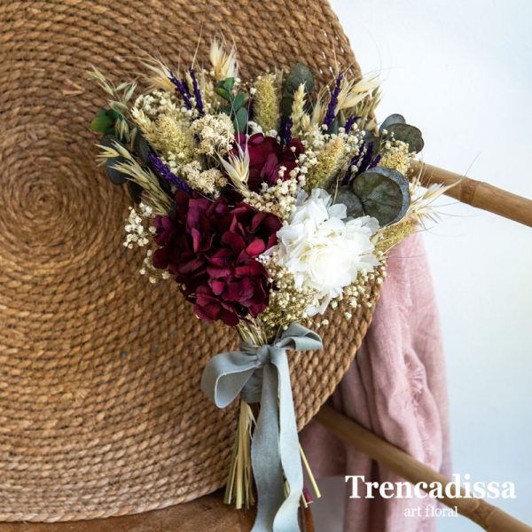 Ramo de novia en forma de garba frontal