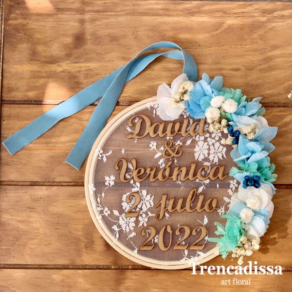 Tambor porta alianzas de boda, decorado con flor preservada