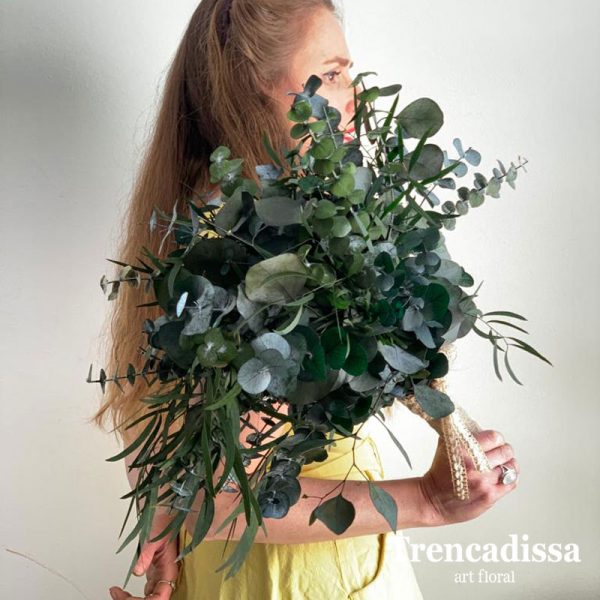 Ramo decorativo con eucalipto de diferentes tipos, tamaño L.