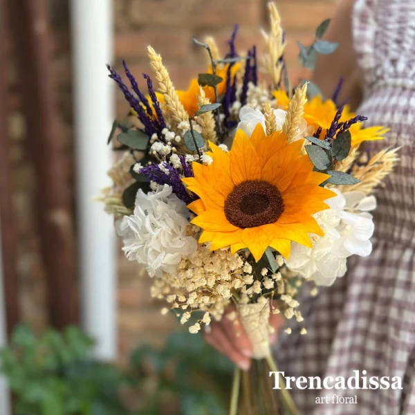 Ramo de girasol con flor seca y preservada variada