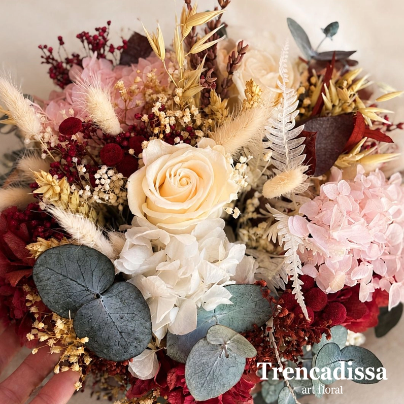 ramo de novia con rosa preservada