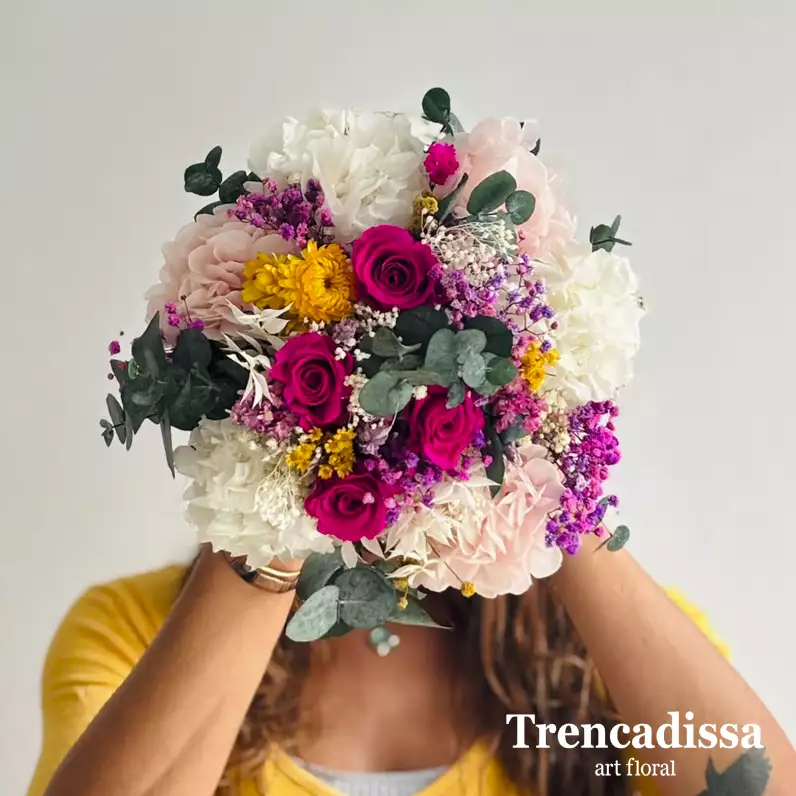 bouquets de novia con rosas fucsia