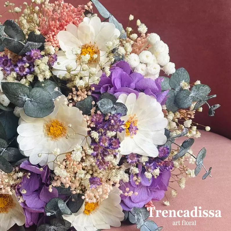 ramos de novia preservados con margaritas