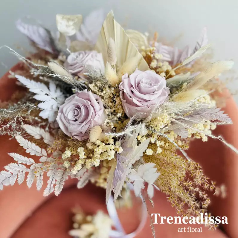 ramo de novia preservado con rosas malva
